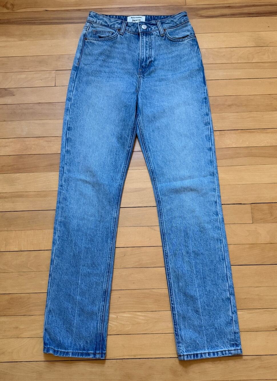 Reformation Liza Ultra High Rise Slim Straight Jeans Size 25 Malta Blue Wash EUC